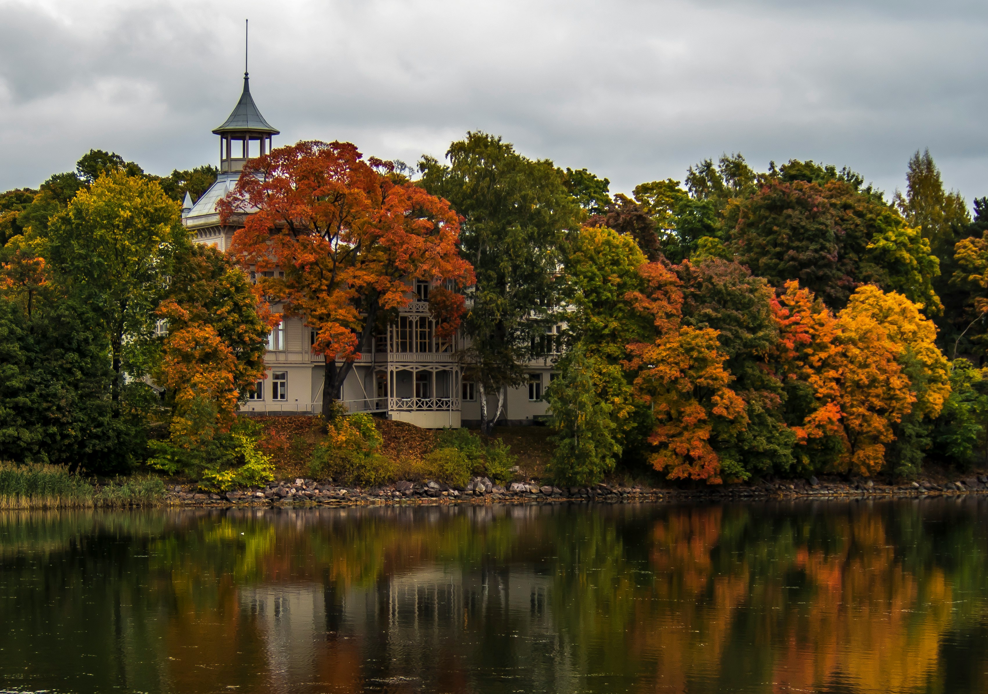 Finland in October: Where Warm Saunas Meet Crisp Autumn Air
