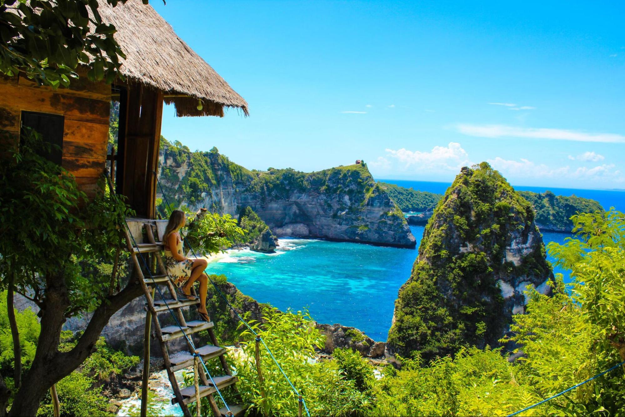 Enjoy the breathtaking vistas at the Nusa Penida