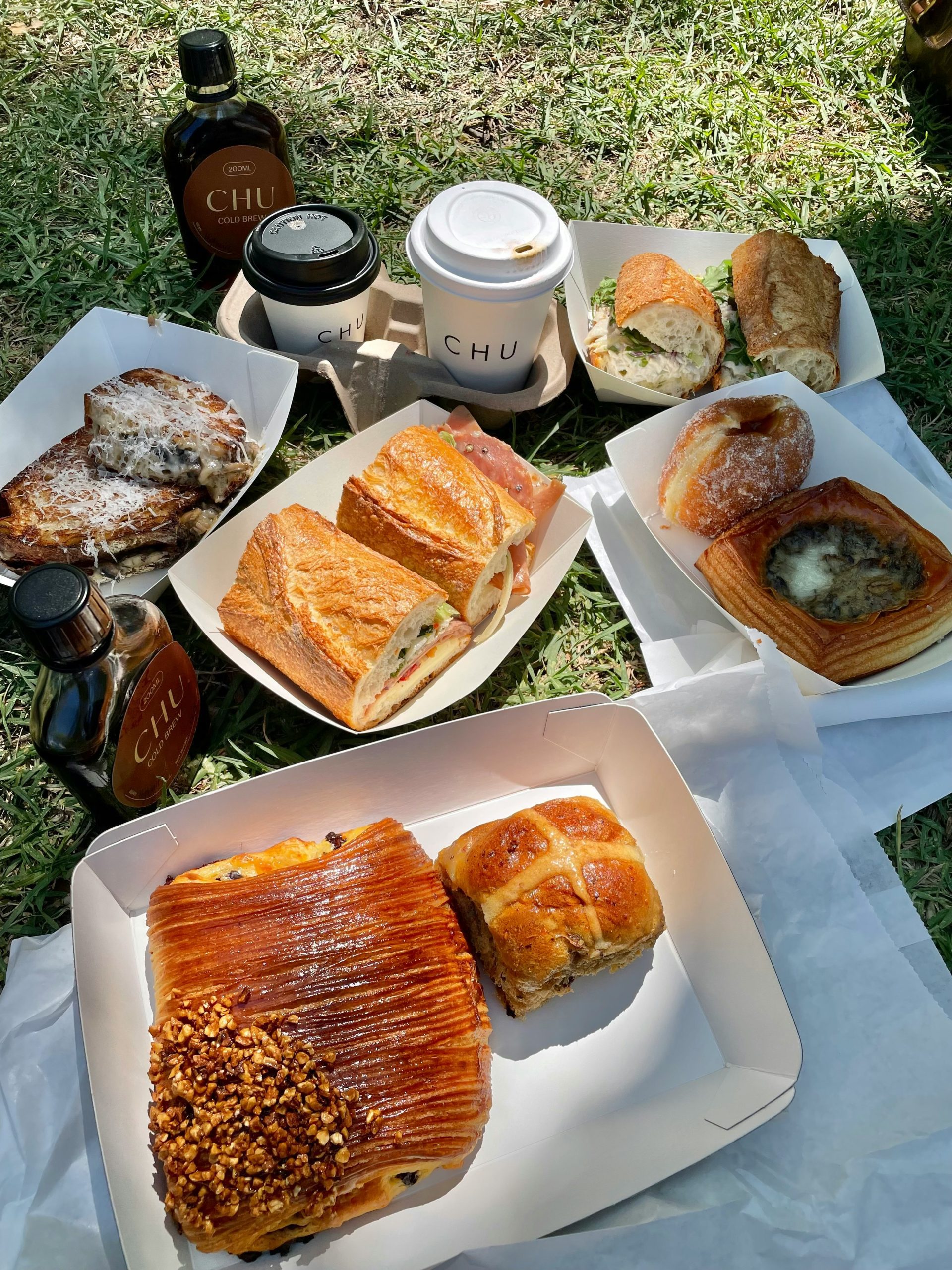 How to enjoy Australia on a tight budget – pack your own picnic