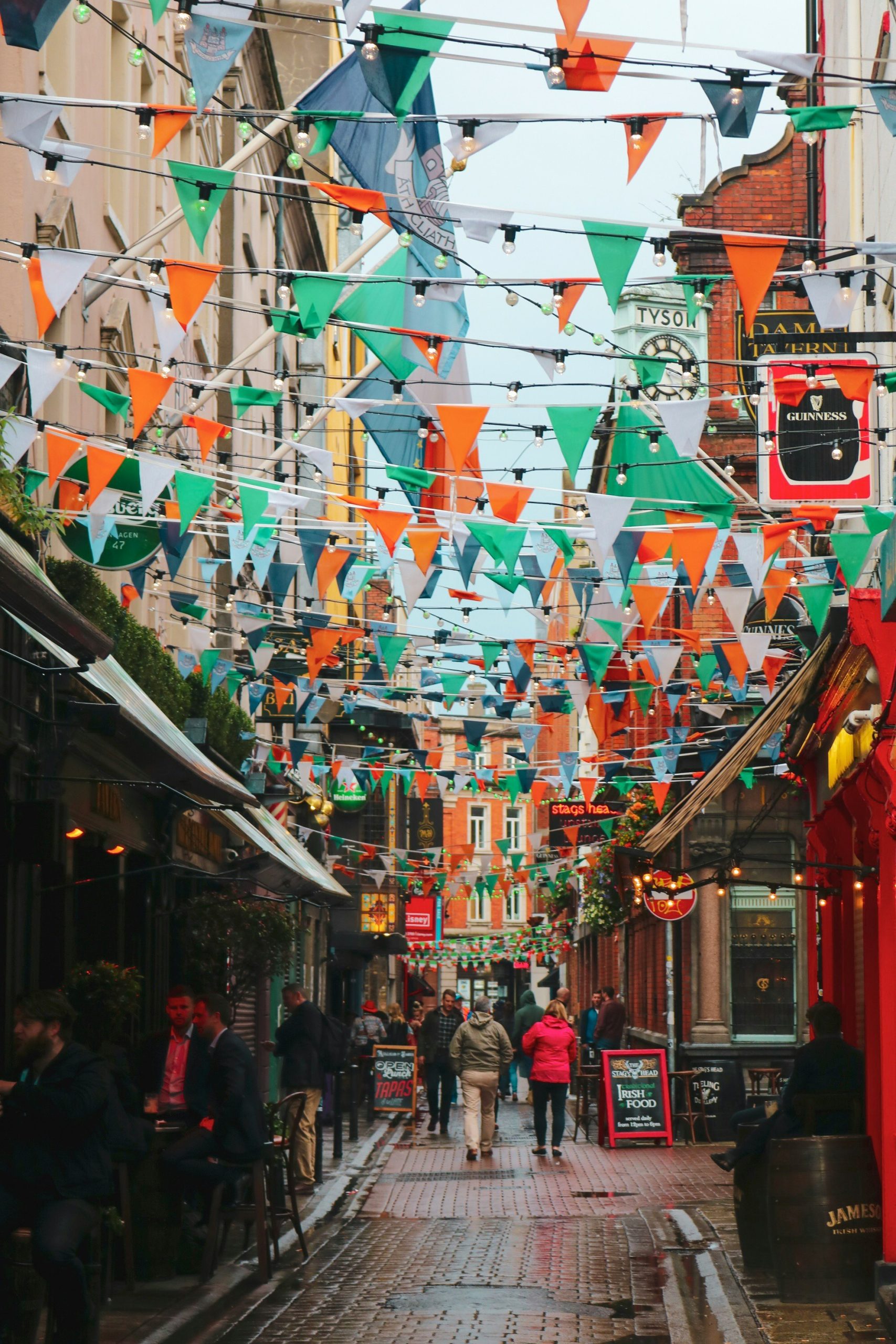 How to enjoy Ireland on a tight budget – Walk through local markets