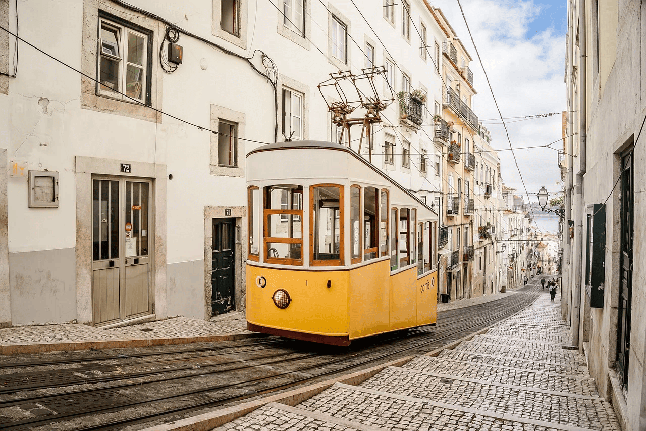 Solo Travel in Portugal: A Guide to Best Experiences