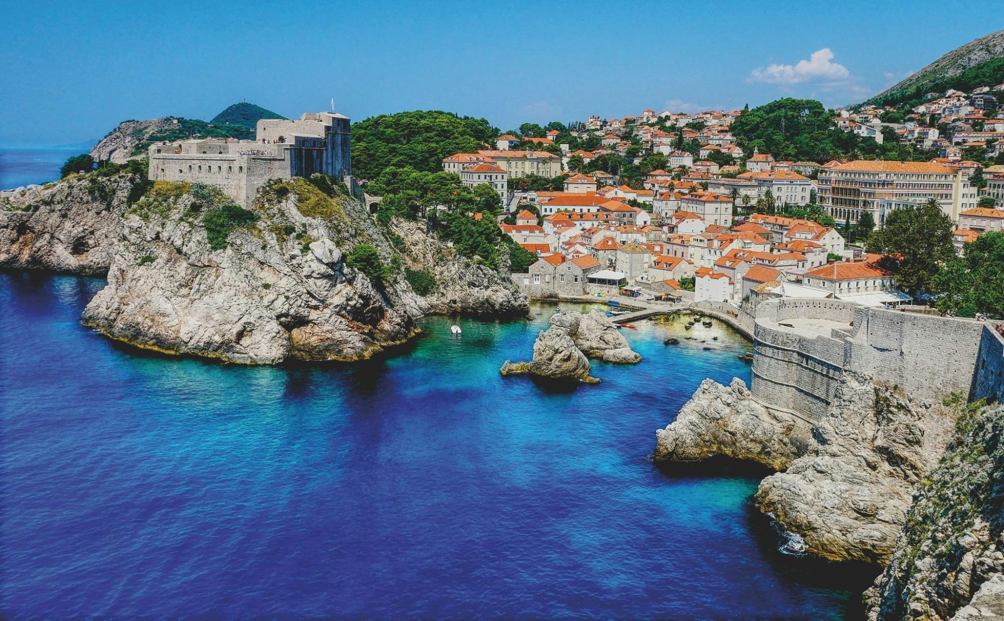 Nightlife in Croatia: 12 Glamorous Clubs, Bars, and Beach Parties to Experience
