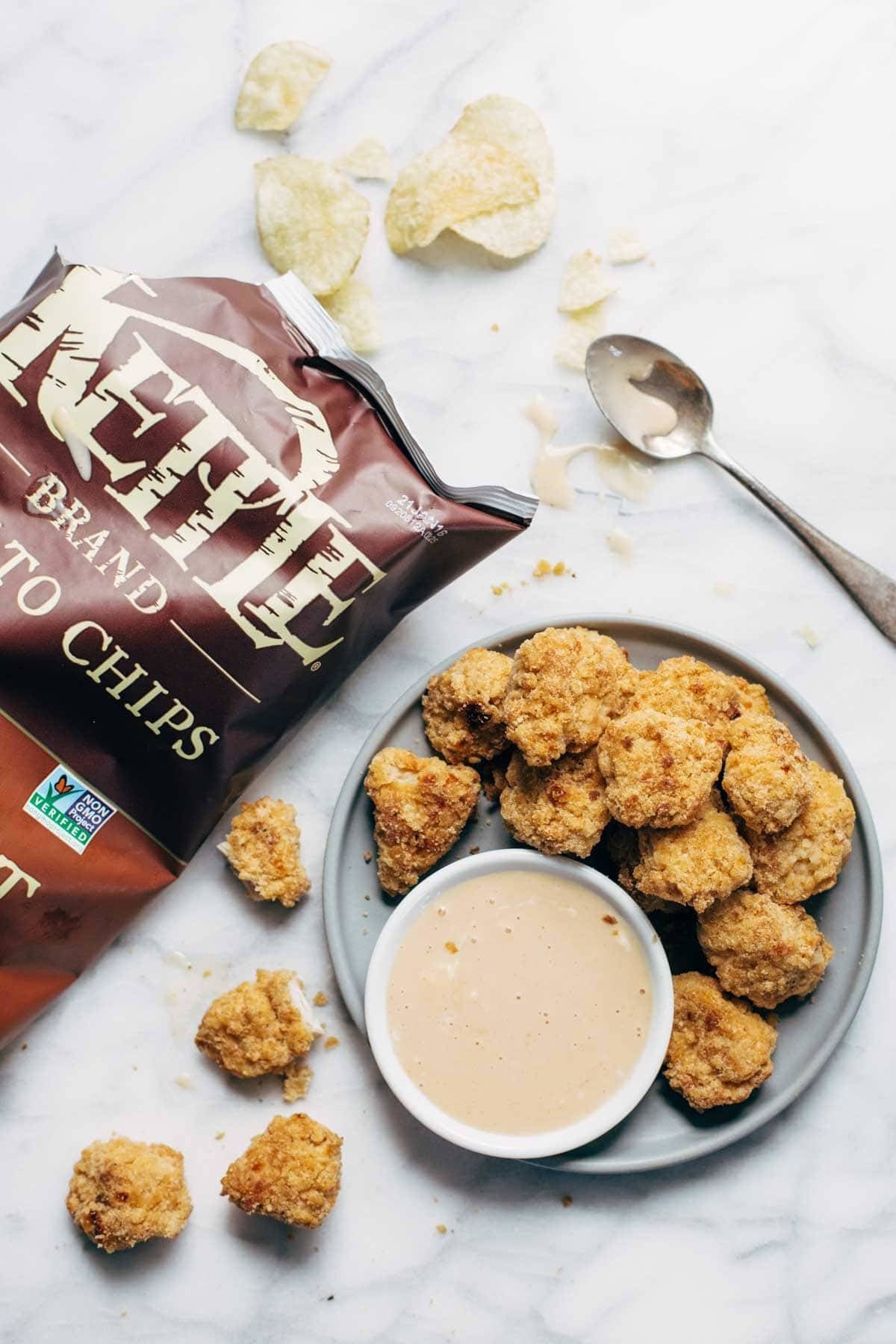 Everyone LOVES these! Baked popcorn chicken that tastes fried! Easy recipe, ready in 30 minutes. SO yummy and fun to share! | pinchofyum.com Everyone LOVES these! Baked popcorn chicken that tastes fried! Easy recipe, ready in 30 minutes. SO yummy and fun to share! | pinchofyum.com