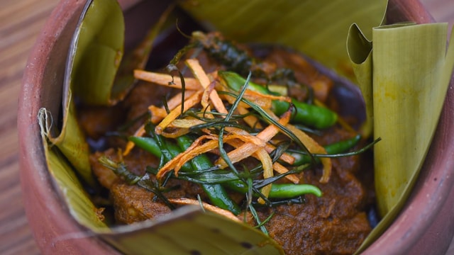 Rich, tender beef simmered in a mouthwatering blend of spices.