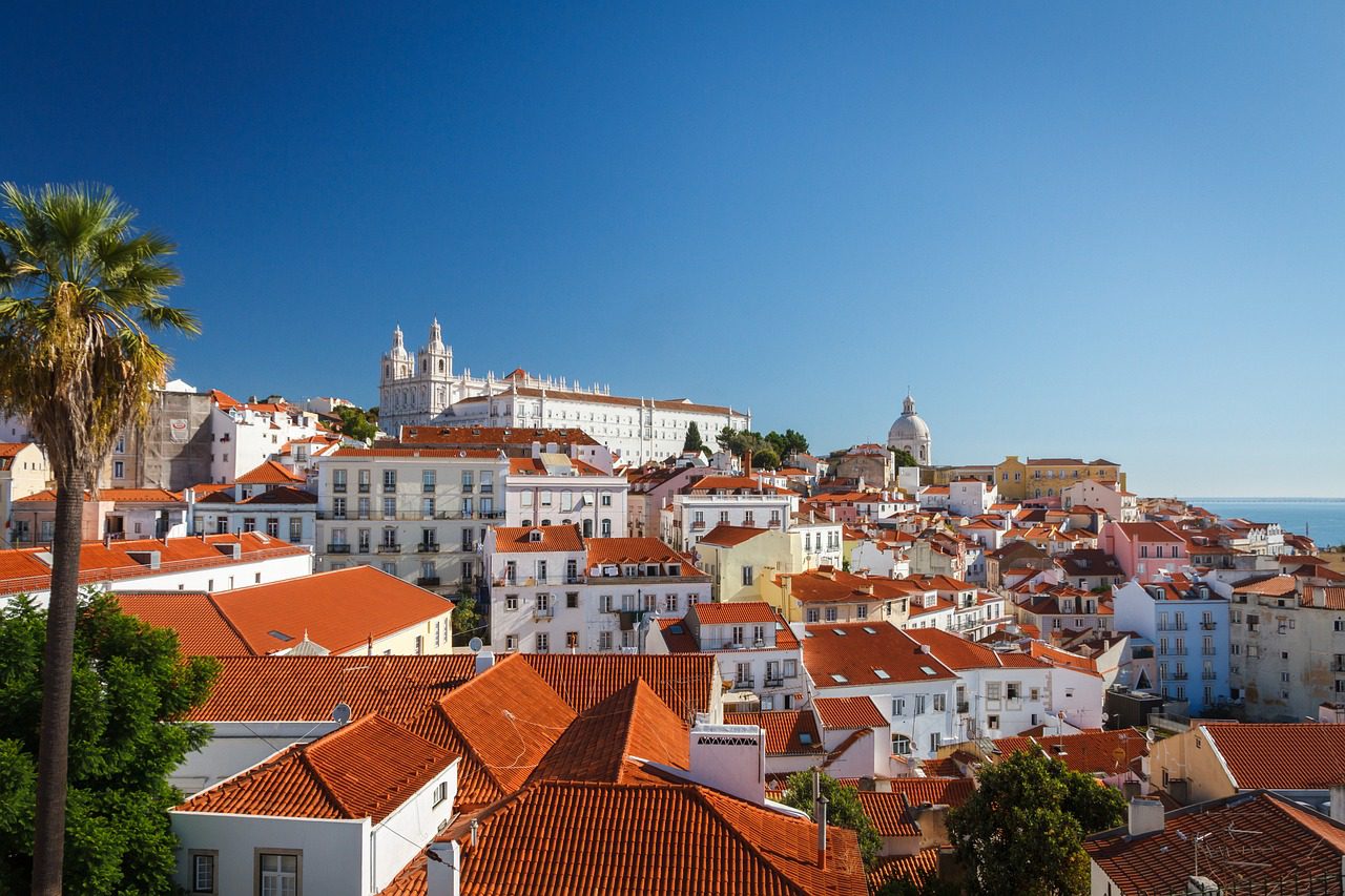 Spring in Portugal: Your Ultimate Guide to Beachy Vacation