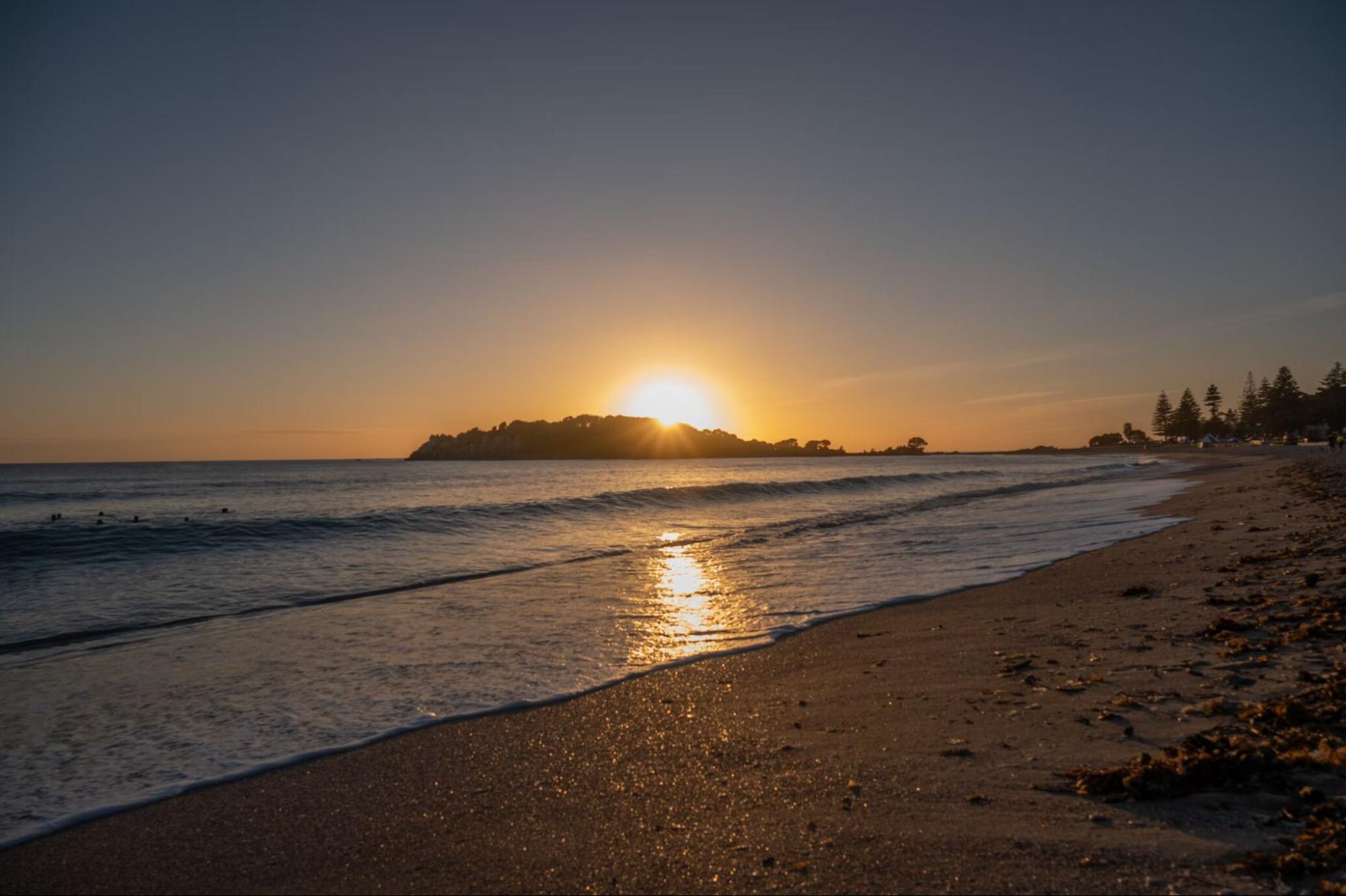 The beauty of the rising sun at the Bay of Islands