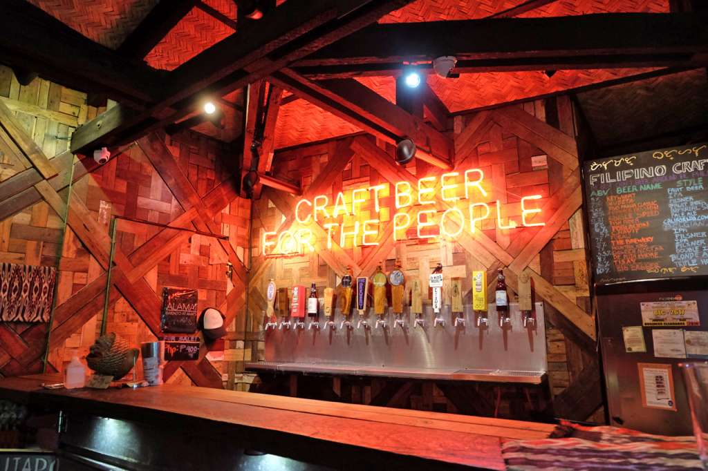 Alamat Filipino Pub & Deli, Poblacion, Philippines.