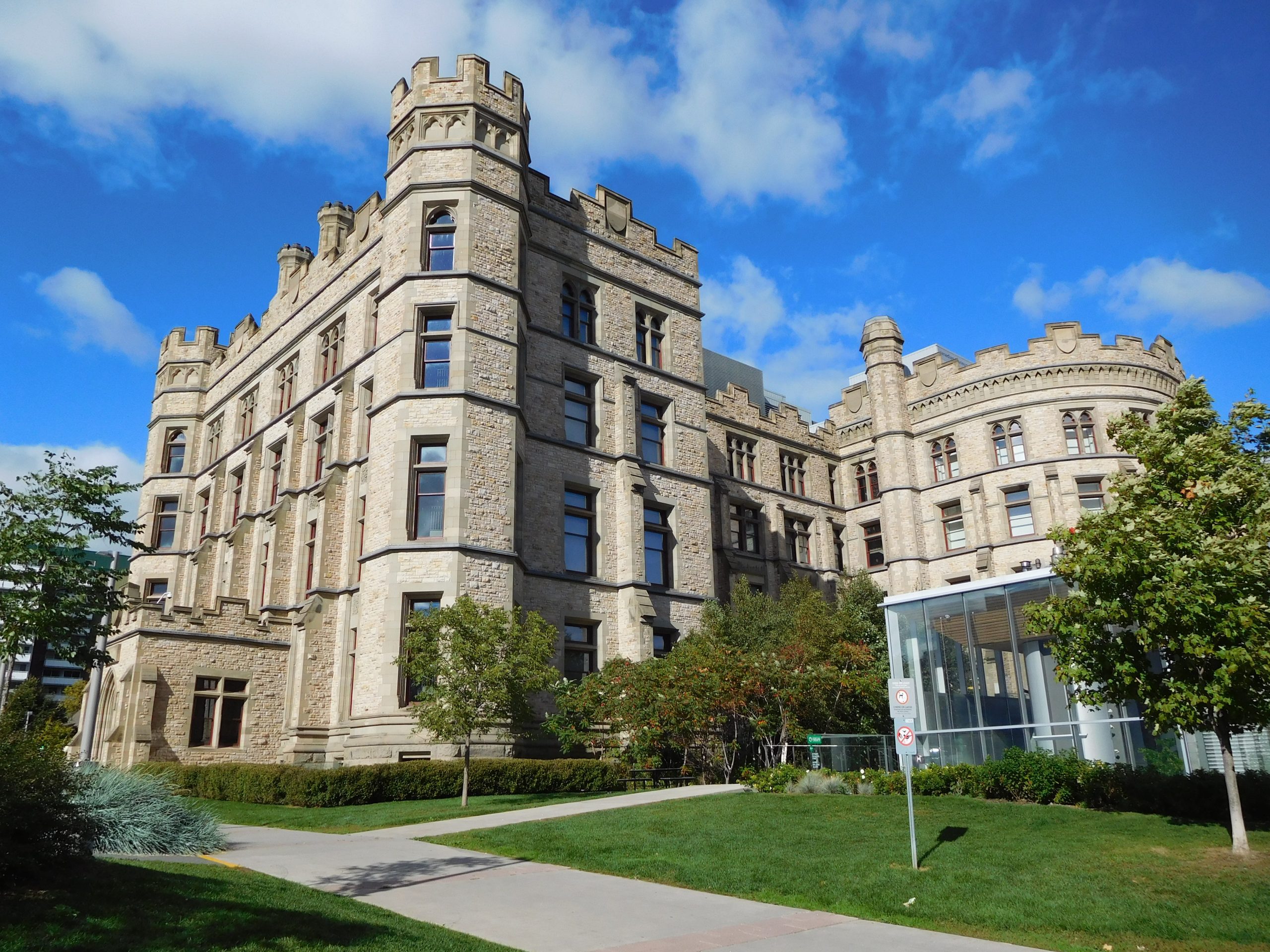 Stunning view of the Canadian Museum of Nature